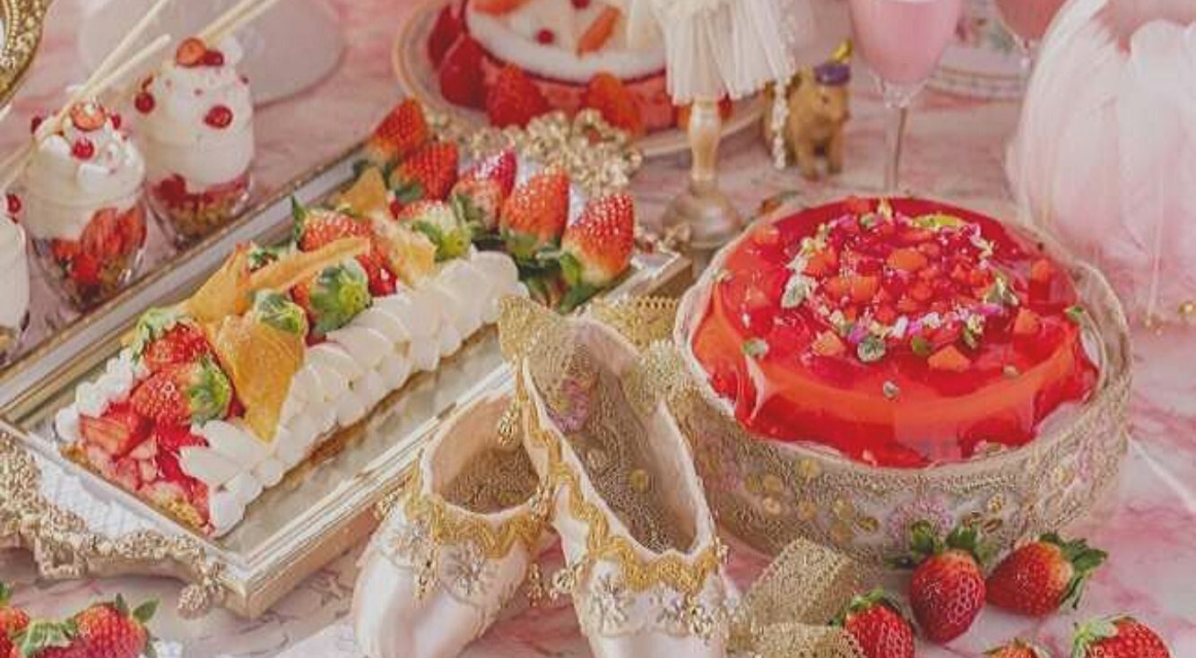 バレリーナのような苺スイーツに囲まれて ヒルトン東京が贈る 新ビュッフェ ストロベリー プリマ Apptopi